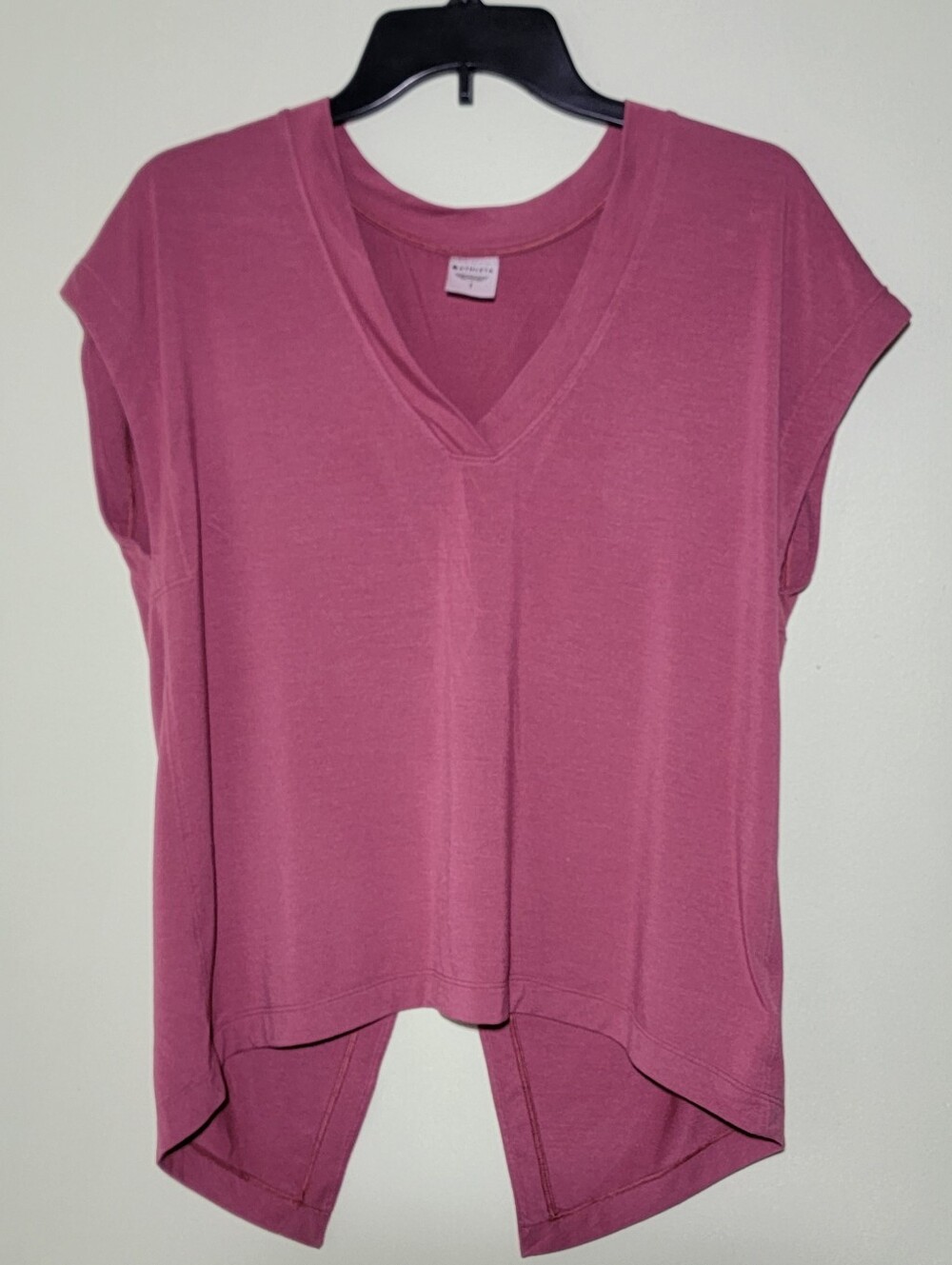 ATHLETA Women's Size SP Women's Mauve Sleeveless Essence Away From Body Tee